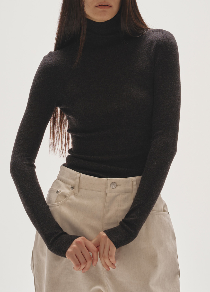 美麗諾羊毛高領上衣